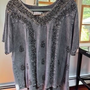 Braja Women’s embellished acid wash short sleeve blouse/top